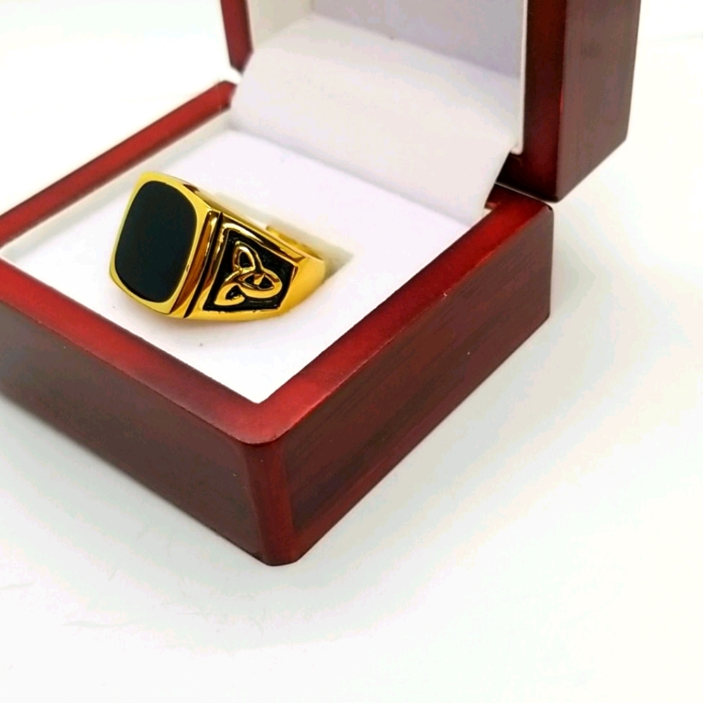 Mans ring - Picture 3 of 3